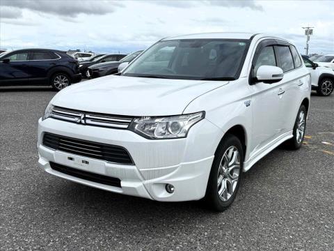 2013 Mitsubishi Outlander - Thumbnail