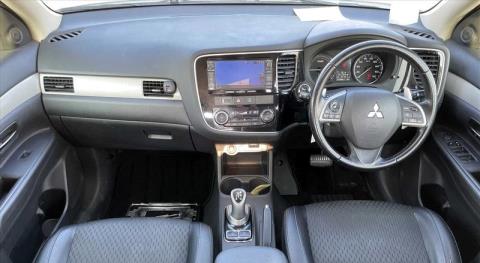 2014 Mitsubishi Outlander - Thumbnail