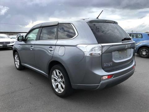 2014 Mitsubishi Outlander - Thumbnail