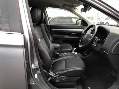 2014 Mitsubishi Outlander - Thumbnail