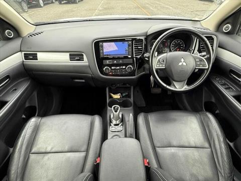 2013 Mitsubishi Outlander - Thumbnail