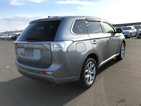 2014 Mitsubishi Outlander - Thumbnail