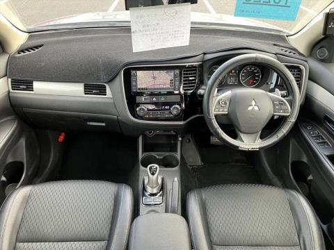 2014 Mitsubishi Outlander - Thumbnail