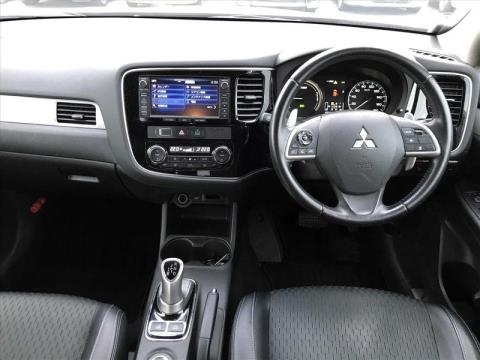 2015 Mitsubishi Outlander - Thumbnail