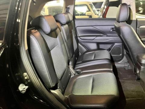 2015 Mitsubishi Outlander - Thumbnail