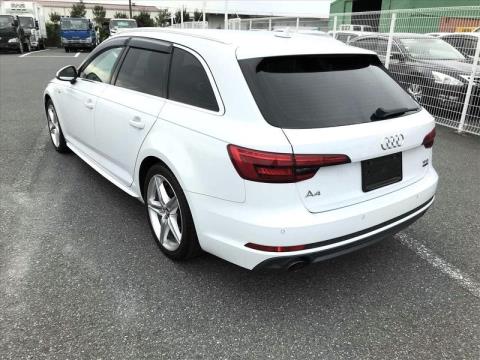 2017 Audi A4 - Thumbnail