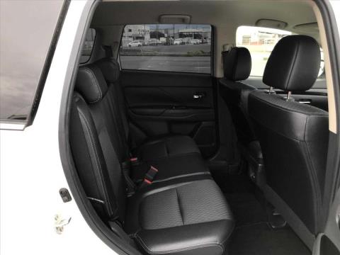 2015 Mitsubishi Outlander - Thumbnail