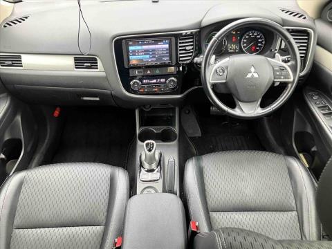 2014 Mitsubishi Outlander - Thumbnail