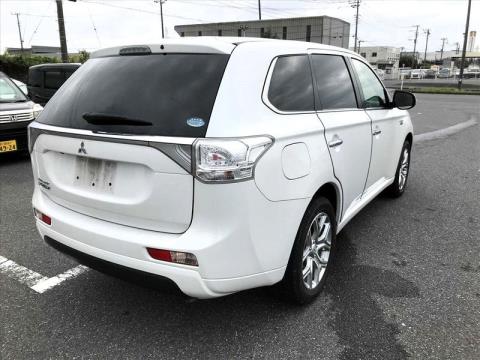 2014 Mitsubishi Outlander - Thumbnail