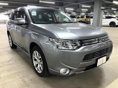 2013 Mitsubishi Outlander - Thumbnail