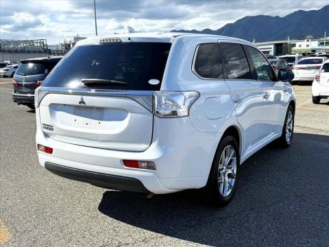 2014 Mitsubishi Outlander - Thumbnail