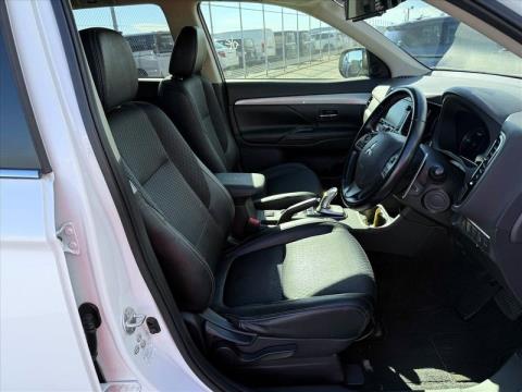 2014 Mitsubishi Outlander - Thumbnail