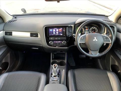 2013 Mitsubishi Outlander - Thumbnail