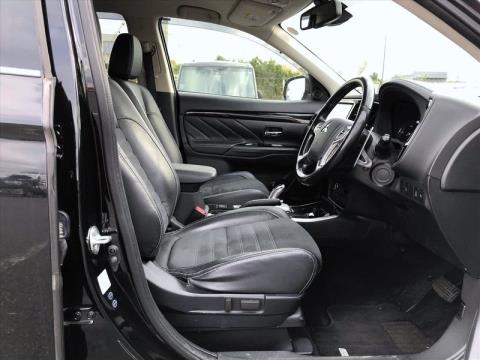 2015 Mitsubishi Outlander - Thumbnail