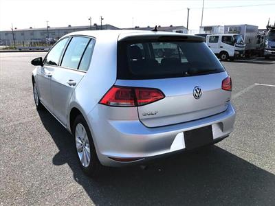 2014 Volkswagen Golf - Thumbnail
