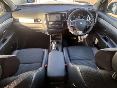2014 Mitsubishi OUTLANDER - Thumbnail