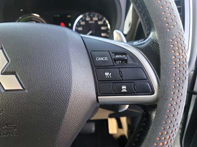 2014 Mitsubishi OUTLANDER - Thumbnail