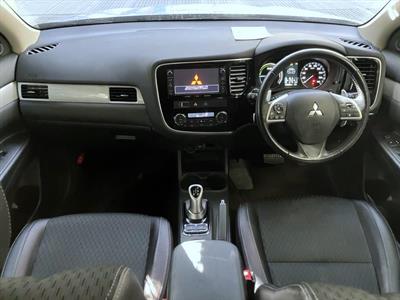 2014 Mitsubishi OUTLANDER - Thumbnail