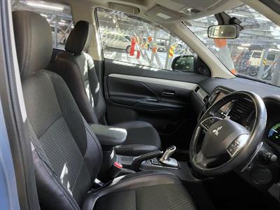 2014 Mitsubishi OUTLANDER - Thumbnail