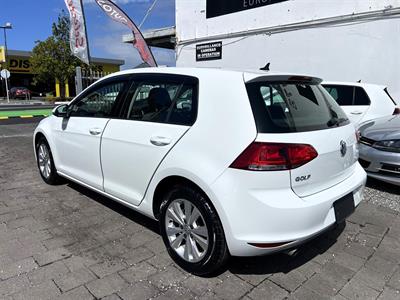 2015 Volkswagen Golf - Thumbnail