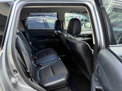 2015 Mitsubishi OUTLANDER - Thumbnail