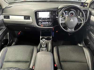 2014 Mitsubishi OUTLANDER - Thumbnail