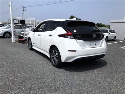 2020 Nissan Leaf - Thumbnail