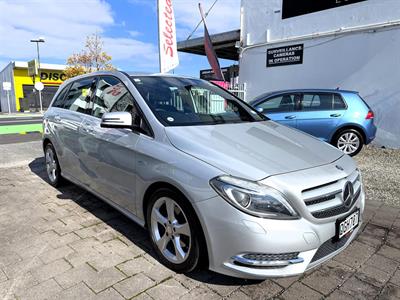 2012 Mercedes-Benz B180