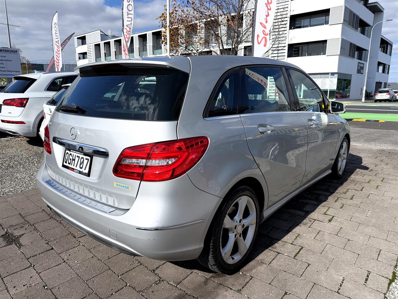 2012 Mercedes-Benz B180