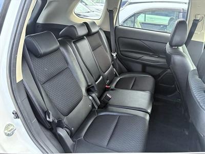 2014 Mitsubishi OUTLANDER - Thumbnail