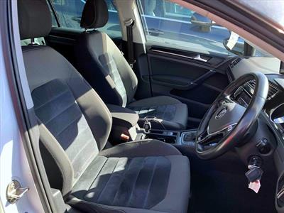 2013 Volkswagen Golf - Thumbnail