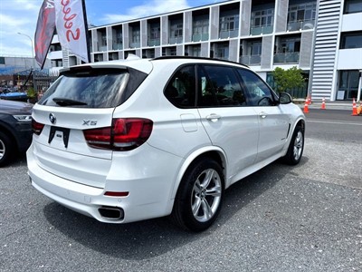 2018 BMW X5 - Thumbnail
