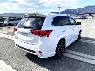 2015 Mitsubishi OUTLANDER - Thumbnail
