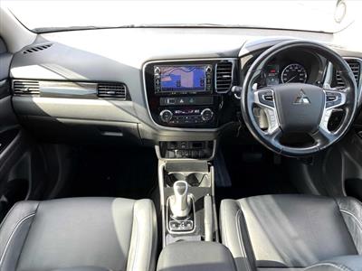 2015 Mitsubishi OUTLANDER - Thumbnail