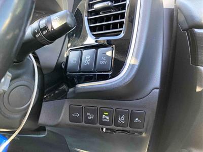 2015 Mitsubishi OUTLANDER - Thumbnail