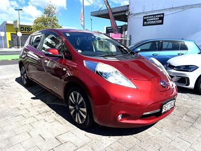 2015 Nissan Leaf - Thumbnail
