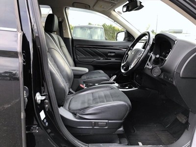 2015 Mitsubishi OUTLANDER - Thumbnail